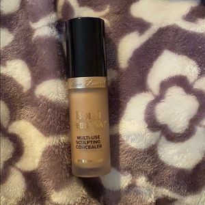 Too Faced Concealer (Sand)